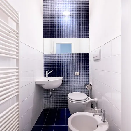 Guesthost - Elegant & Bright Flat In Center Daire *