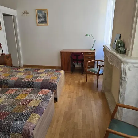 Guesthost - Elegant & Bright Flat In Center