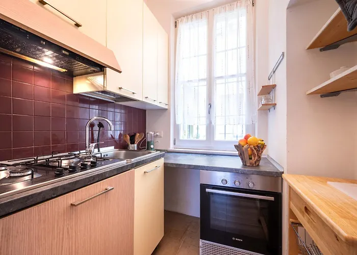 Guesthost - Elegant & Bright Flat In Center