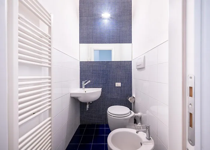 Guesthost - Elegant & Bright Flat In Center Daire *