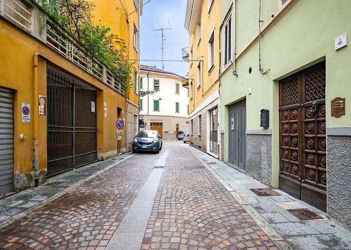 Guesthost - Elegant & Bright Flat In Center Daire *